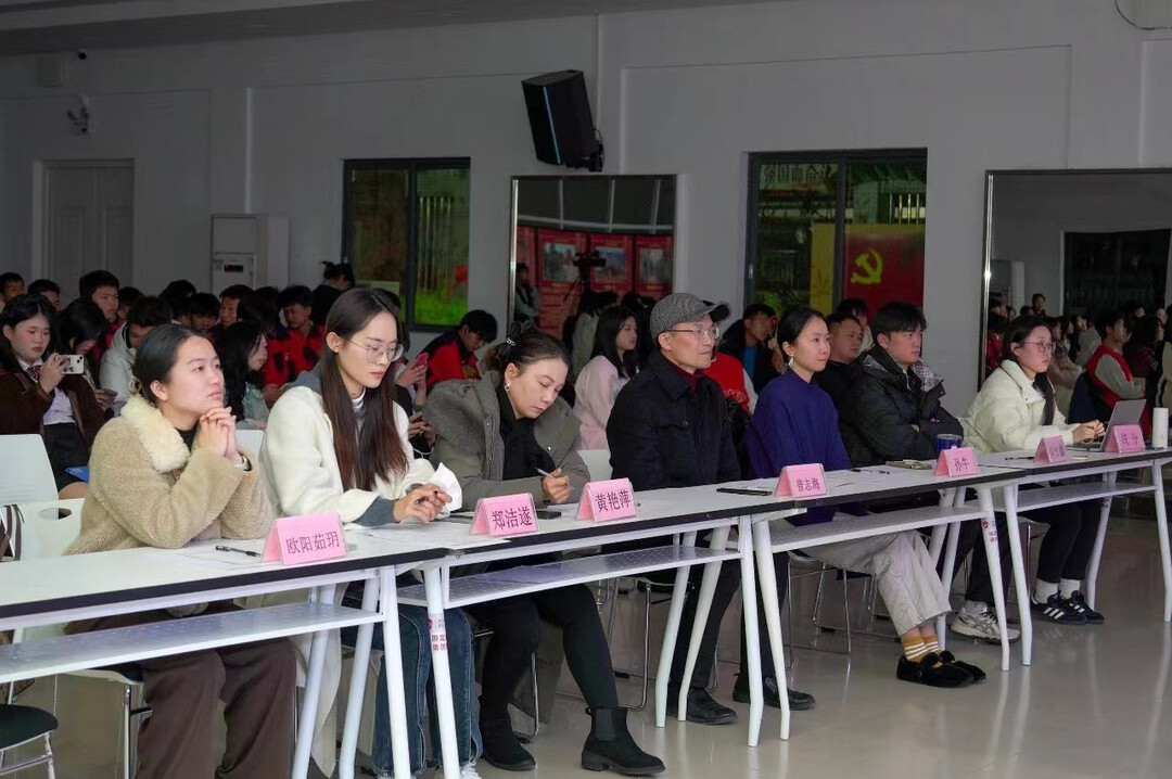 新時代 新青年 以語言藝術(shù)激揚青春風采——學院首屆語言藝術(shù)大賽暨文化交流活動紀實